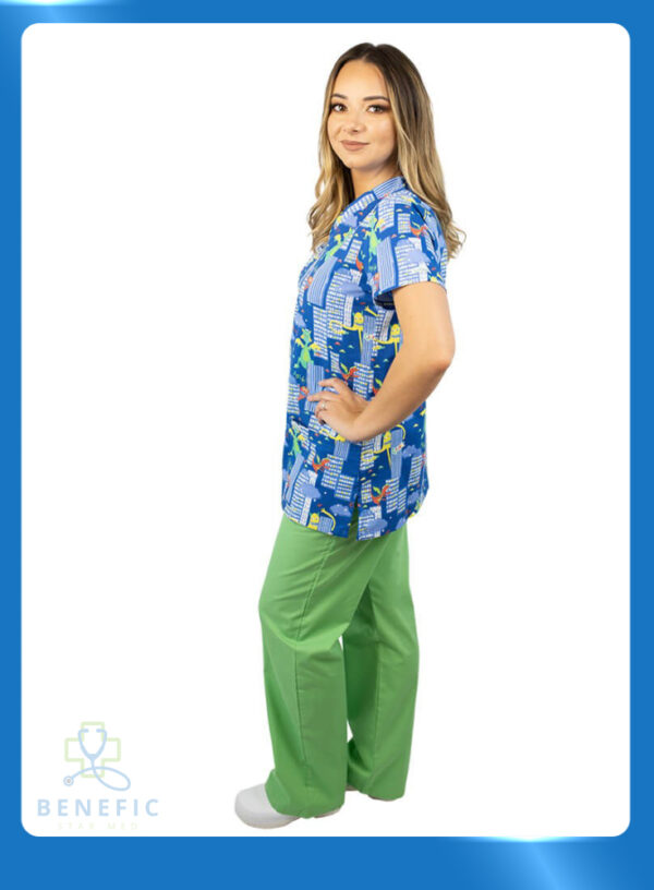 bluza-medicala-imprimata-lotus-cu-buzunar-dino-city_lateral